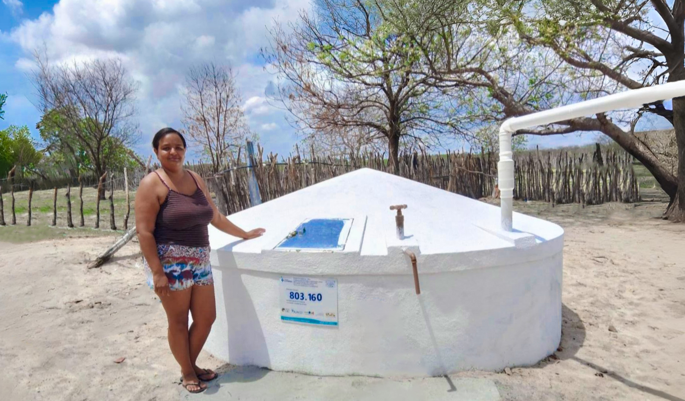 Em Ibicuitinga, CE, 220 famílias celebram a conclusão de cisternas de 16 mil litros para estocagem de água para consumo humano